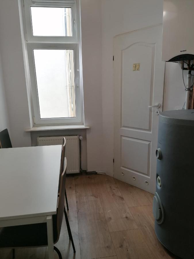 Hostel Tulip - Pokój 5 ze wspólną łazienką i kuchnią Szczecin Zewnętrze zdjęcie
