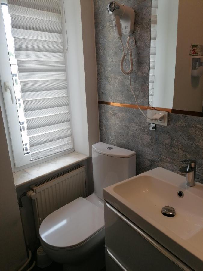 Hostel Tulip - Pokój 5 ze wspólną łazienką i kuchnią Szczecin Zewnętrze zdjęcie