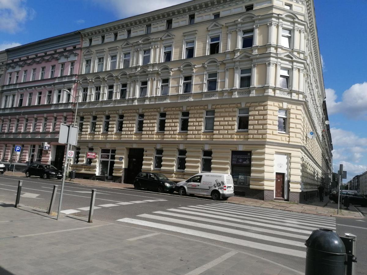 Hostel Tulip - Pokój 5 ze wspólną łazienką i kuchnią Szczecin Zewnętrze zdjęcie