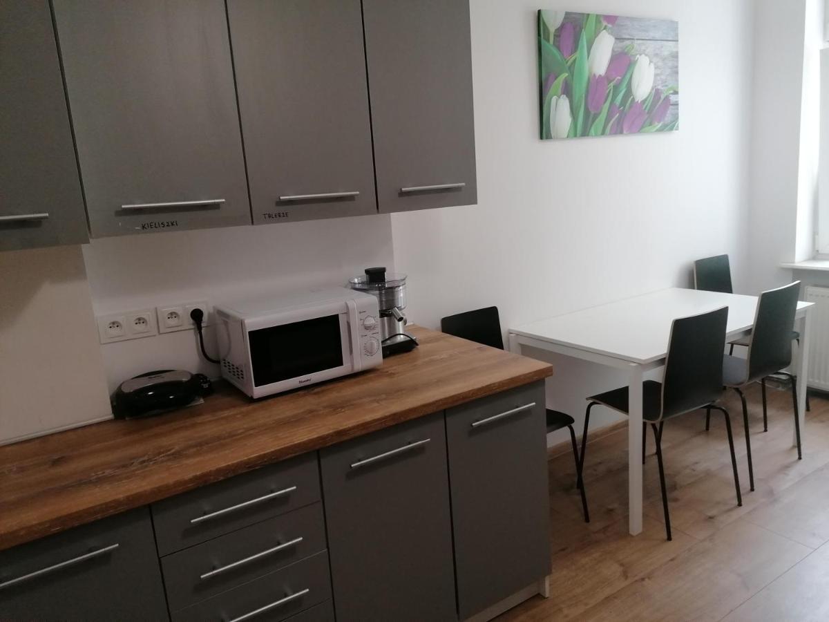 Hostel Tulip - Pokój 5 ze wspólną łazienką i kuchnią Szczecin Zewnętrze zdjęcie