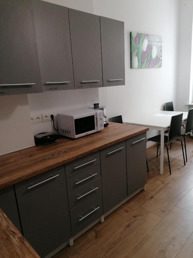 Hostel Tulip - Pokój 5 ze wspólną łazienką i kuchnią Szczecin Zewnętrze zdjęcie