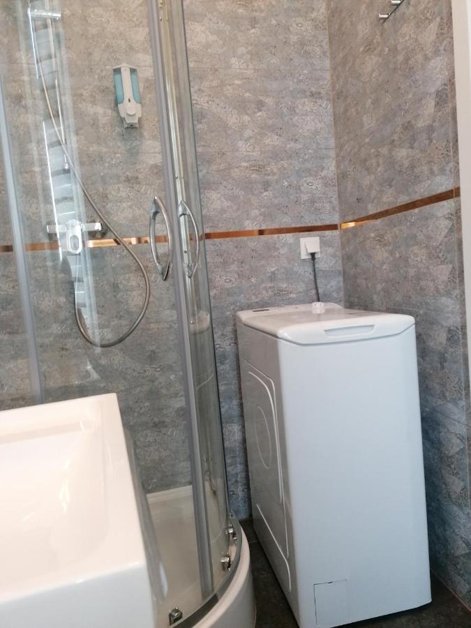 Hostel Tulip - Pokój 5 ze wspólną łazienką i kuchnią Szczecin Zewnętrze zdjęcie
