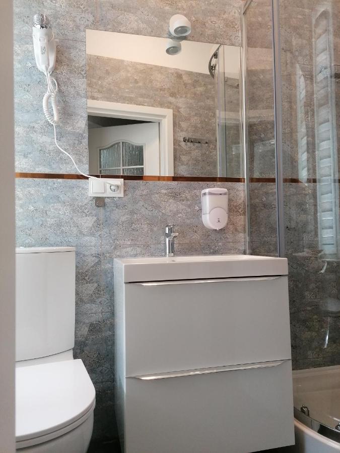 Hostel Tulip - Pokój 5 ze wspólną łazienką i kuchnią Szczecin Zewnętrze zdjęcie