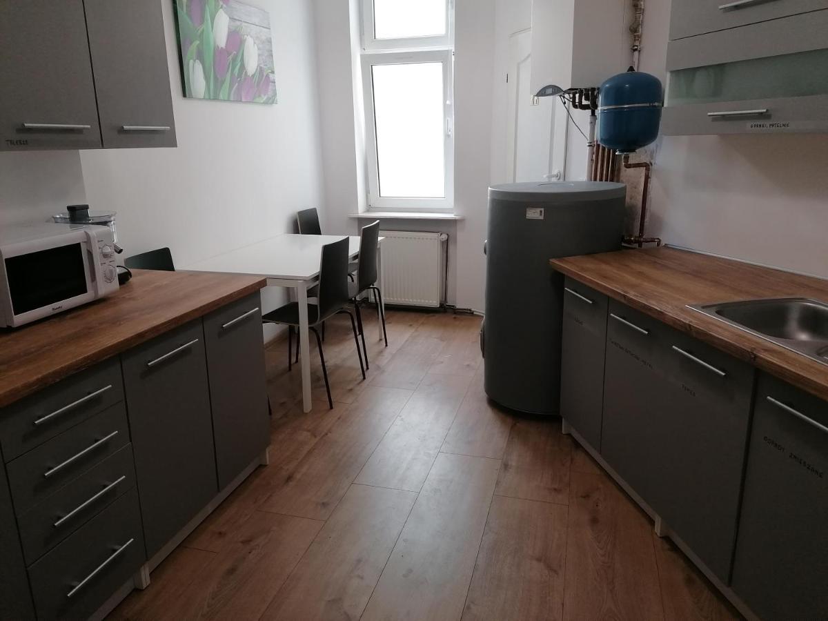 Hostel Tulip - Pokój 5 ze wspólną łazienką i kuchnią Szczecin Zewnętrze zdjęcie